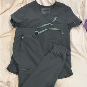 Figs Deep Green Scrub set XS